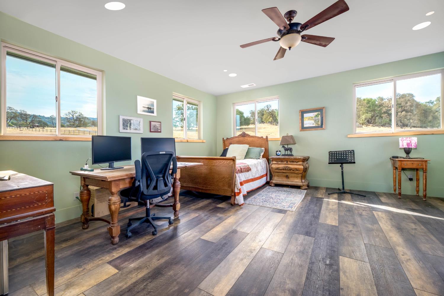 Smartsville, California, 95977, United States, 1 Bedroom Bedrooms, ,3 BathroomsBathrooms,Residential,Active,1952299