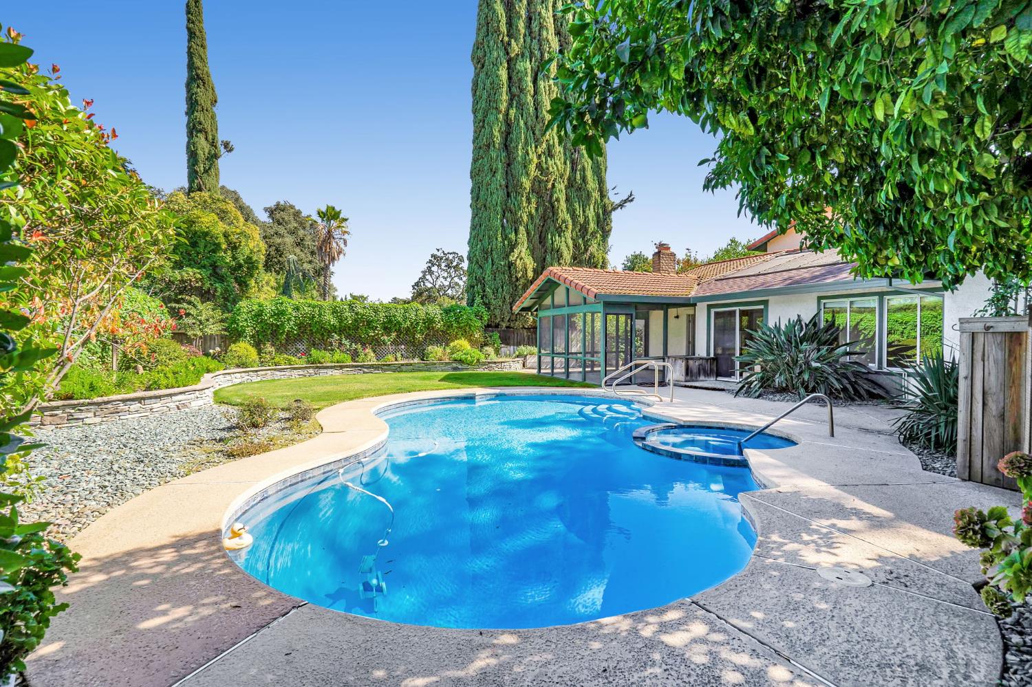 Davis, California, 95618, United States, 5 Bedrooms Bedrooms, ,4 BathroomsBathrooms,Residential,Active,1960157