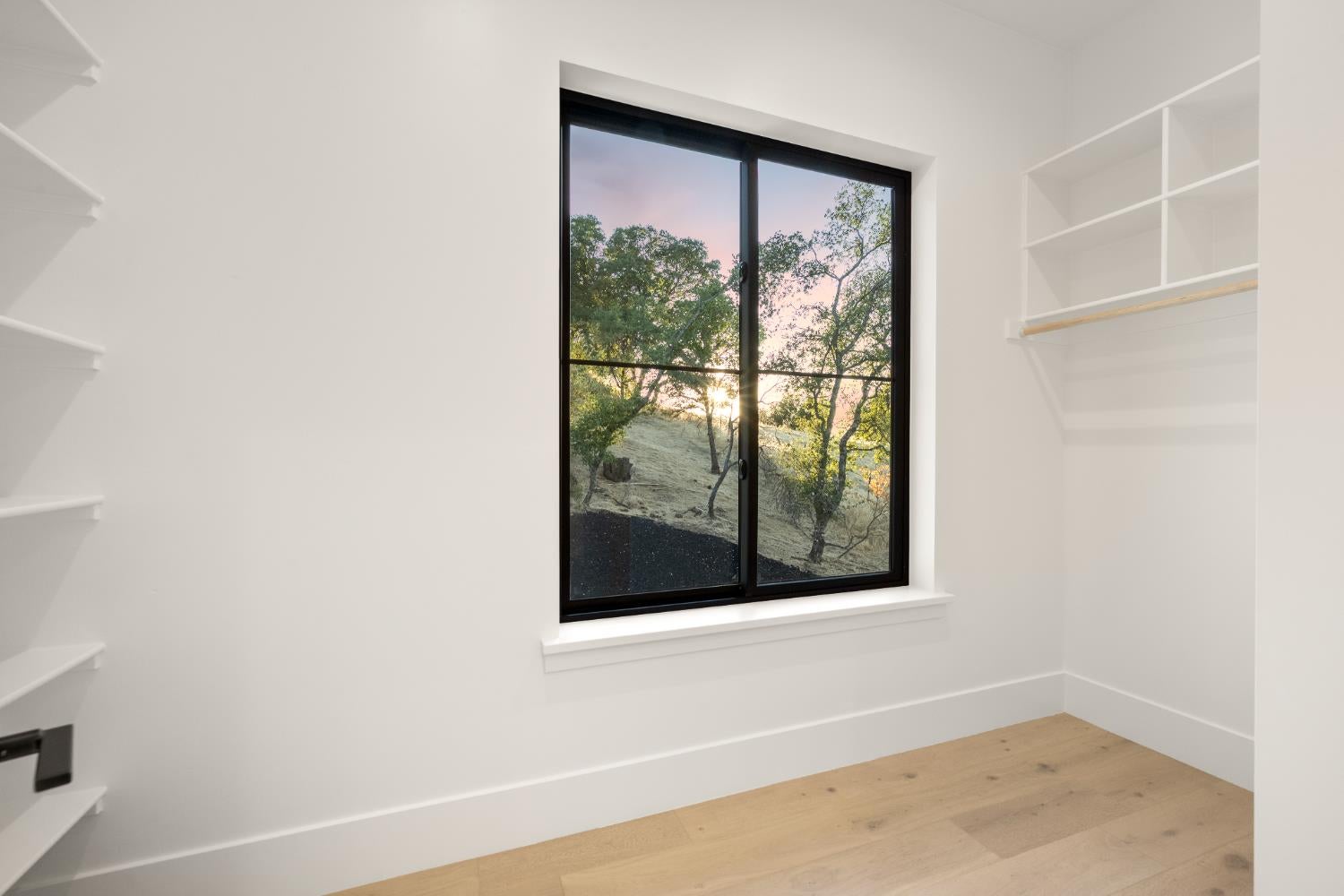 Loomis, California, 95650, United States, 5 Bedrooms Bedrooms, ,4 BathroomsBathrooms,Residential,Active,1959535