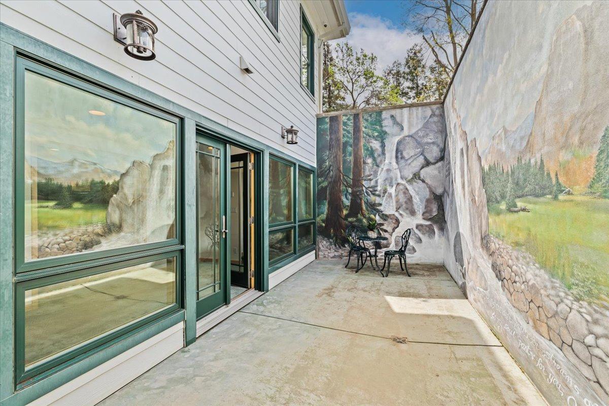 Ripon, California, 95366, United States, 3 Bedrooms Bedrooms, ,5 BathroomsBathrooms,Residential,Active,1808206