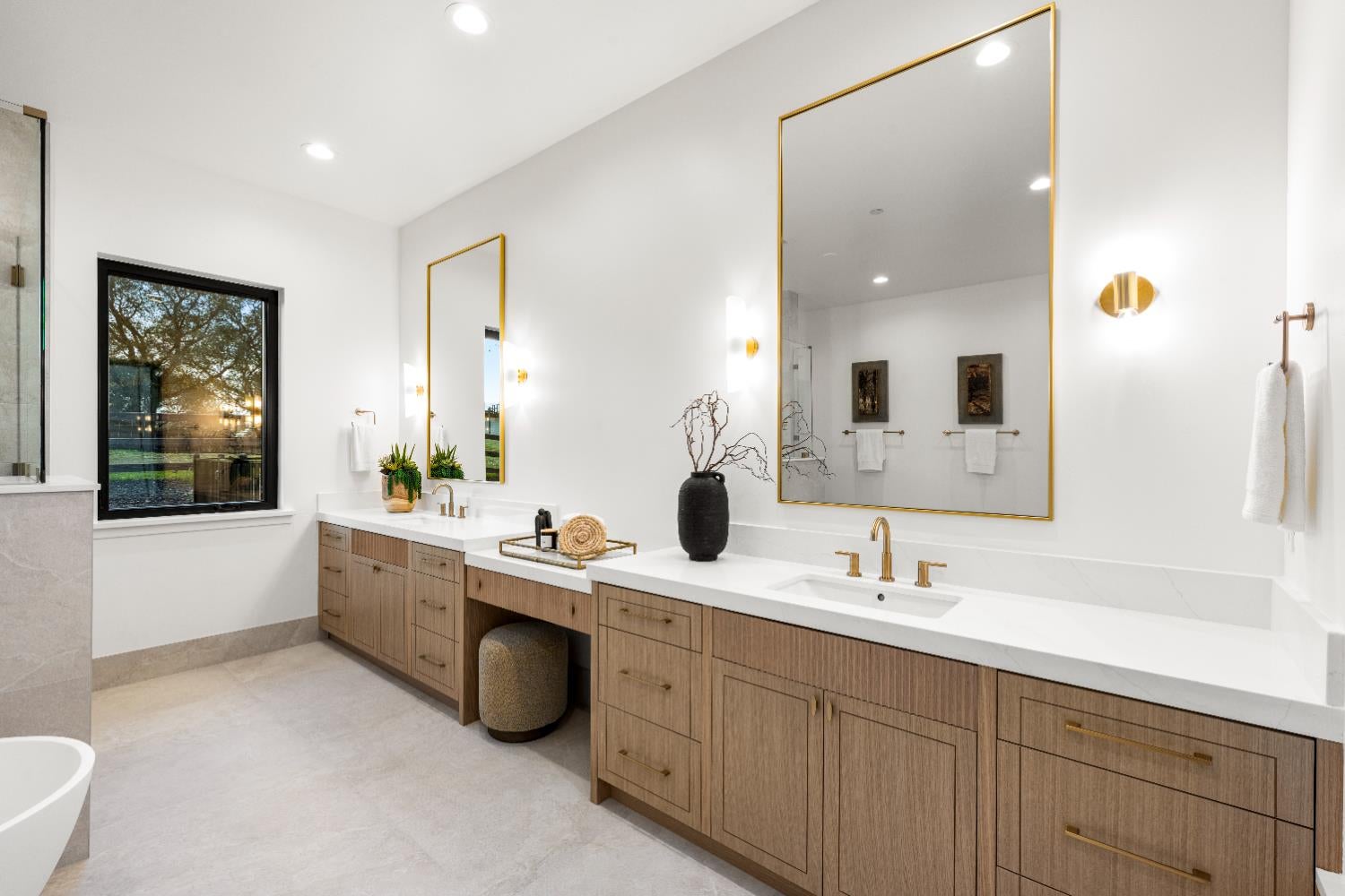 Newcastle, California, 95658, United States, 5 Bedrooms Bedrooms, ,4 BathroomsBathrooms,Residential,Active,2013165