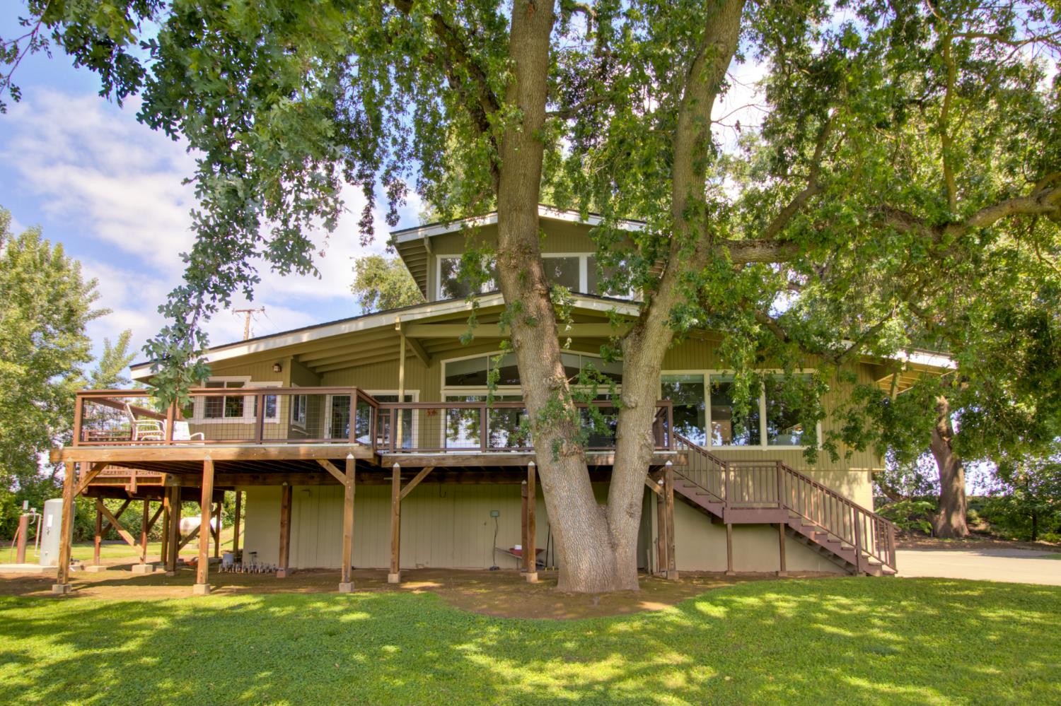 Sacramento, California, 95837, United States, 3 Bedrooms Bedrooms, ,2 BathroomsBathrooms,Residential,Active,2052080