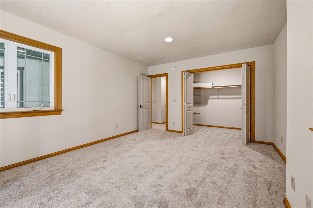 Nevada City, California, 95959, United States, 3 Bedrooms Bedrooms, ,3 BathroomsBathrooms,Residential,Active,2043425