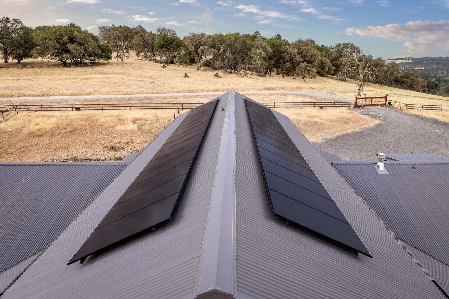 Smartsville, California, 95977, United States, 1 Bedroom Bedrooms, ,3 BathroomsBathrooms,Residential,Active,1952299