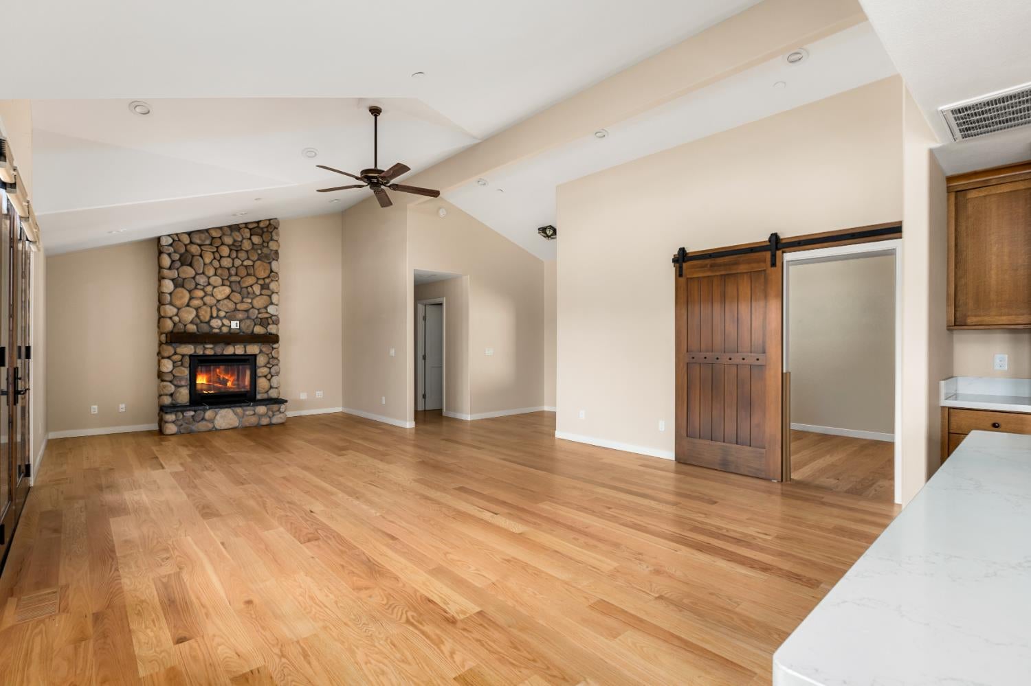 Penn Valley, California, 95946, United States, 3 Bedrooms Bedrooms, ,2 BathroomsBathrooms,Residential,Active,2008719