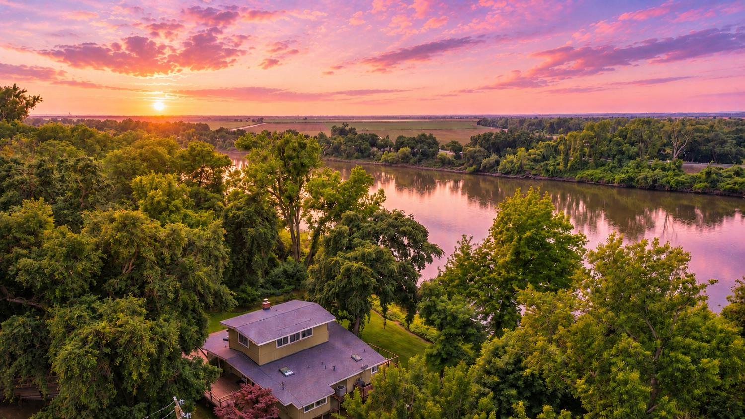 Sacramento, California, 95837, United States, 3 Bedrooms Bedrooms, ,2 BathroomsBathrooms,Residential,Active,2052080