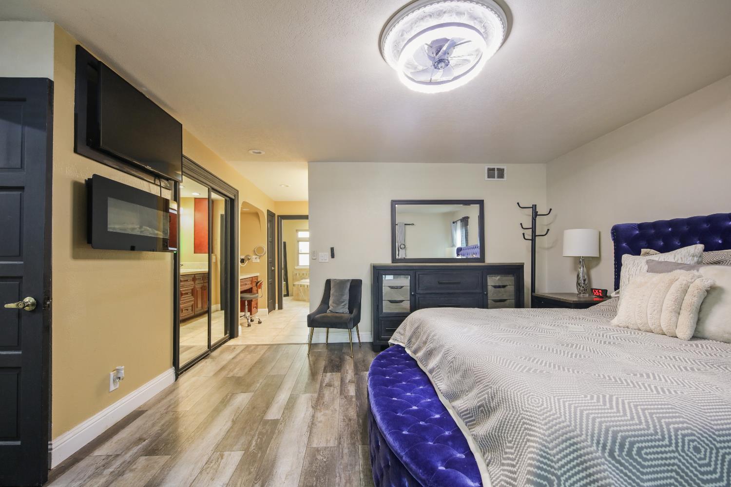 Stockton, California, 95219, United States, 4 Bedrooms Bedrooms, ,5 BathroomsBathrooms,Residential,Active,1970940