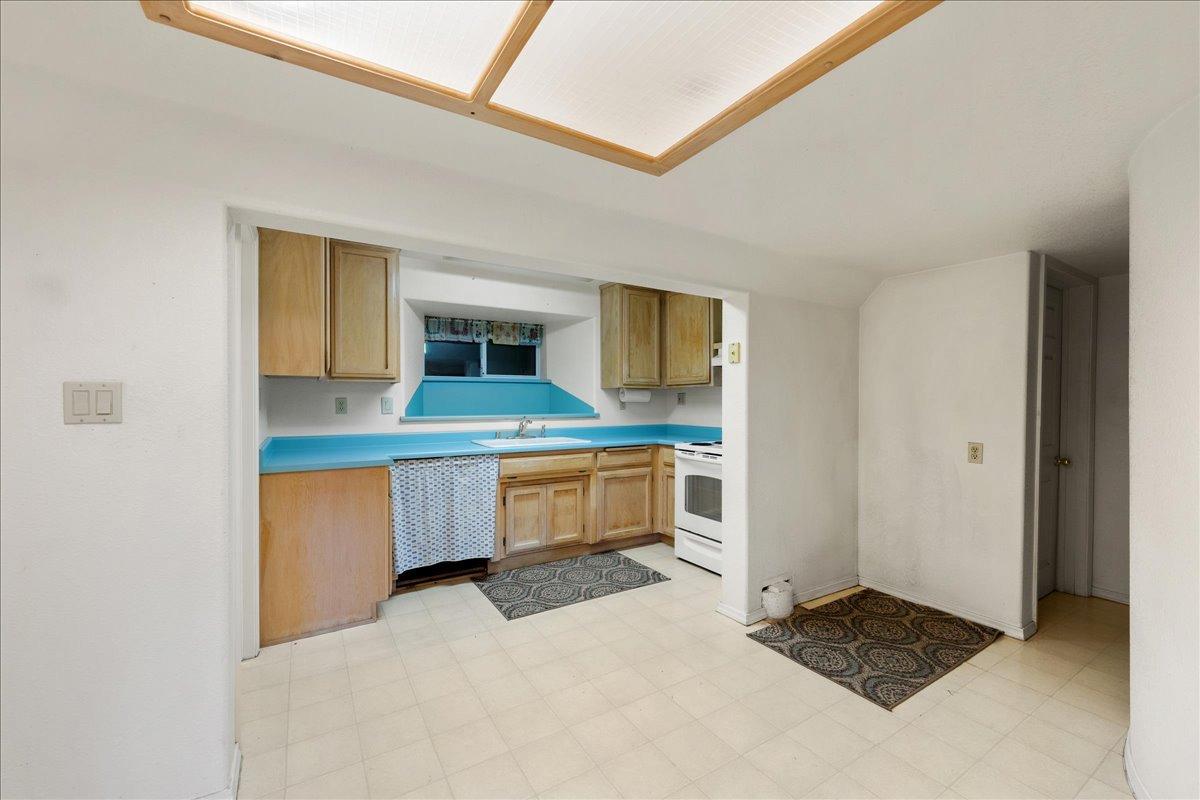 Newcastle, California, 95658, United States, 3 Bedrooms Bedrooms, ,3 BathroomsBathrooms,Residential,Active,1798198