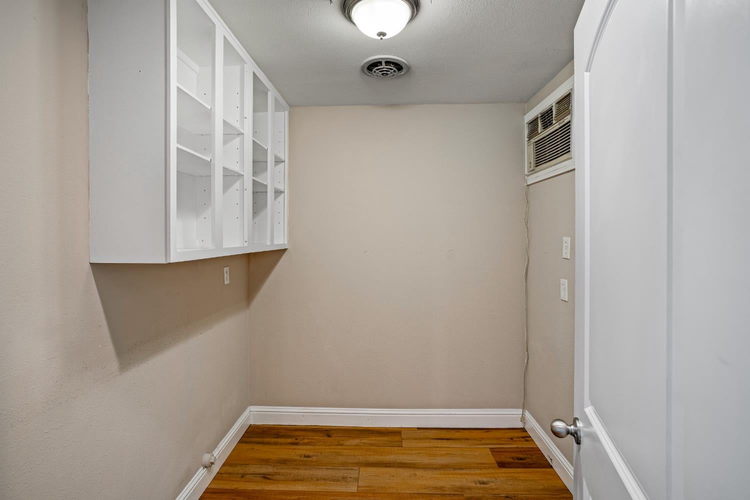 Sacramento, California, 95864, United States, 5 Bedrooms Bedrooms, ,3 BathroomsBathrooms,Residential,Active,1946308