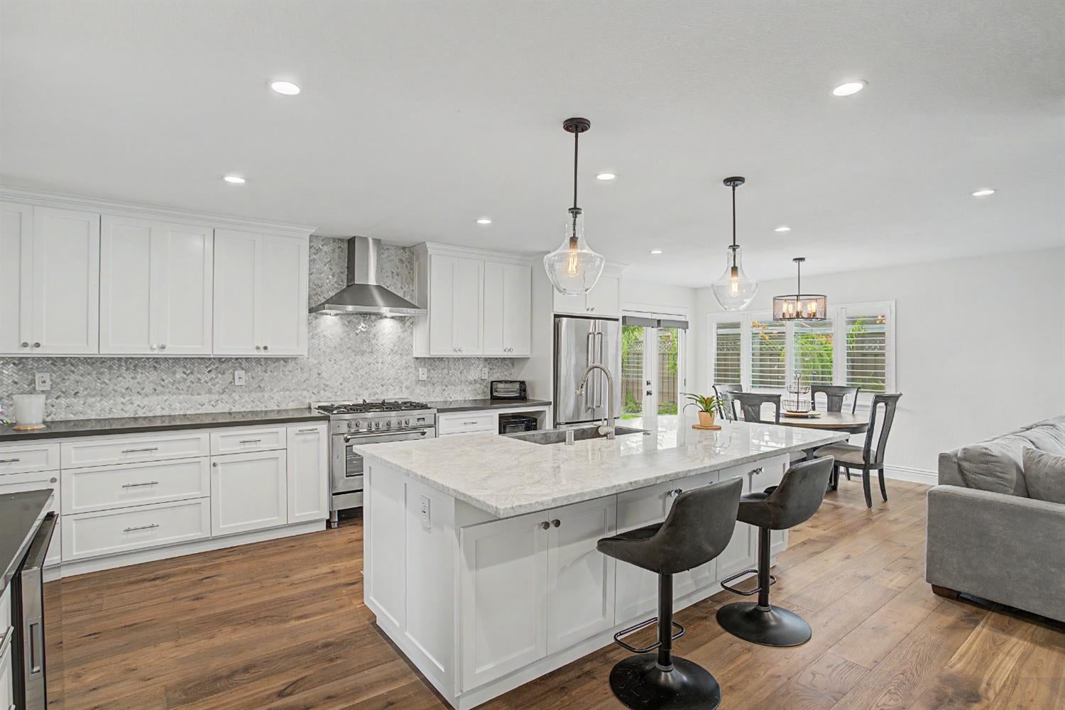 Sacramento, California, 95864, United States, 4 Bedrooms Bedrooms, ,3 BathroomsBathrooms,Residential,Active,2045002