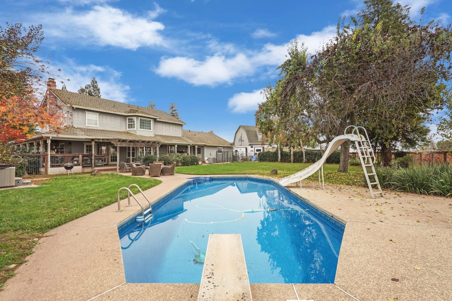 Lodi, California, 95240, United States, 3 Bedrooms Bedrooms, ,3 BathroomsBathrooms,Residential,Active,2001349