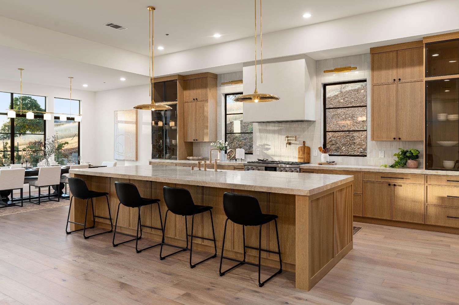 El Dorado Hills, California, 95762, United States, 5 Bedrooms Bedrooms, ,5 BathroomsBathrooms,Residential,Active,1998588