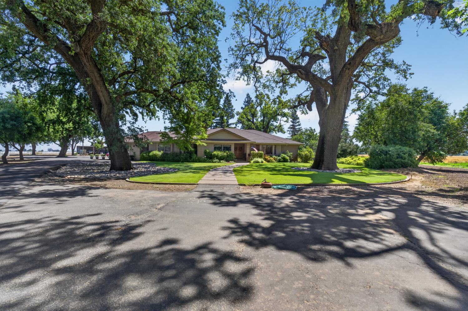 Woodland, California, 95776, United States, 5 Bedrooms Bedrooms, ,3 BathroomsBathrooms,Residential,Pending,2045625