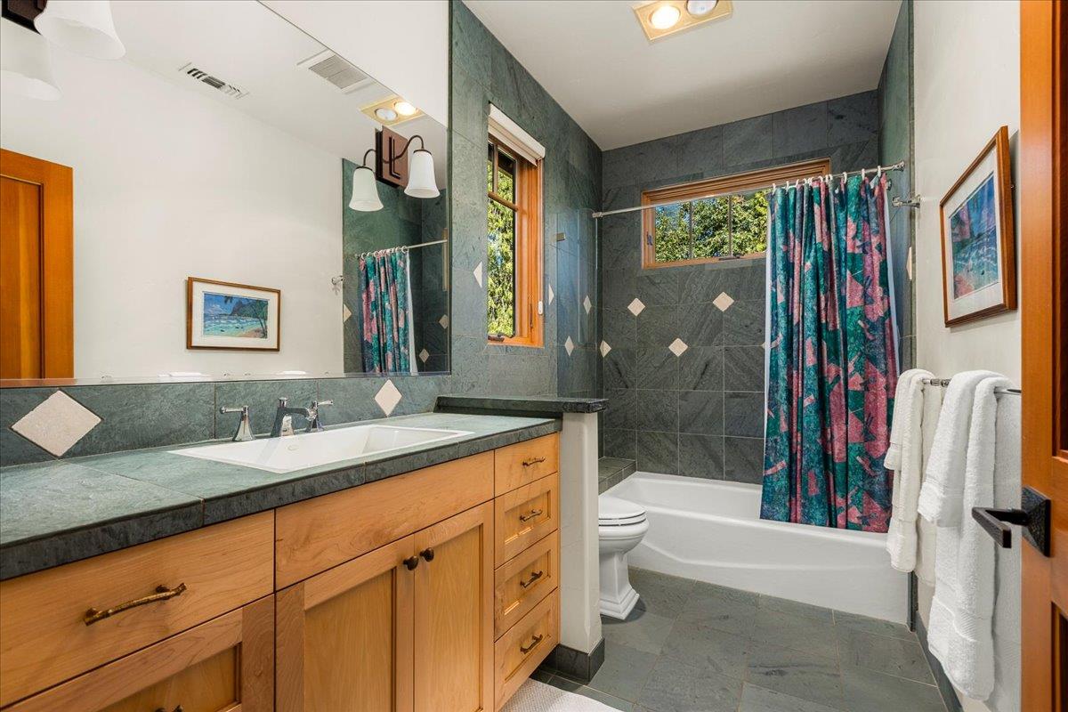 Nevada City, California, 95959, United States, 3 Bedrooms Bedrooms, ,4 BathroomsBathrooms,Residential,Active,1886804