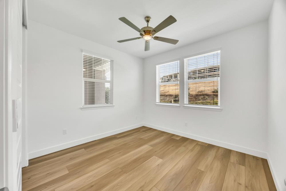 Folsom, California, 95630, United States, 4 Bedrooms Bedrooms, ,3 BathroomsBathrooms,Residential,Active,1922343