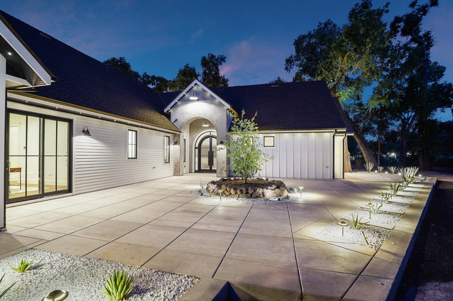 Stockton, California, 95207, United States, 4 Bedrooms Bedrooms, ,4 BathroomsBathrooms,Residential,Active,1899912