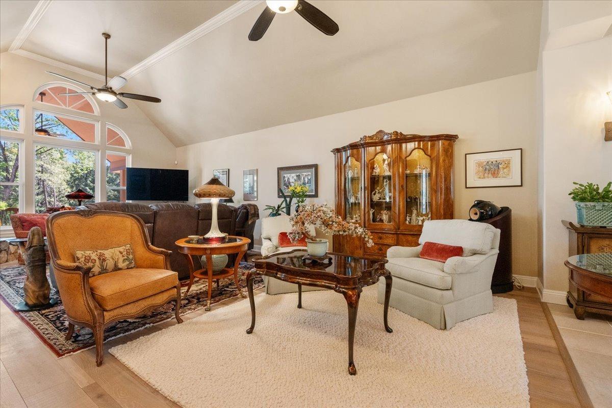 Grass Valley, California, 95945, United States, 4 Bedrooms Bedrooms, ,4 BathroomsBathrooms,Residential,Active,2015811