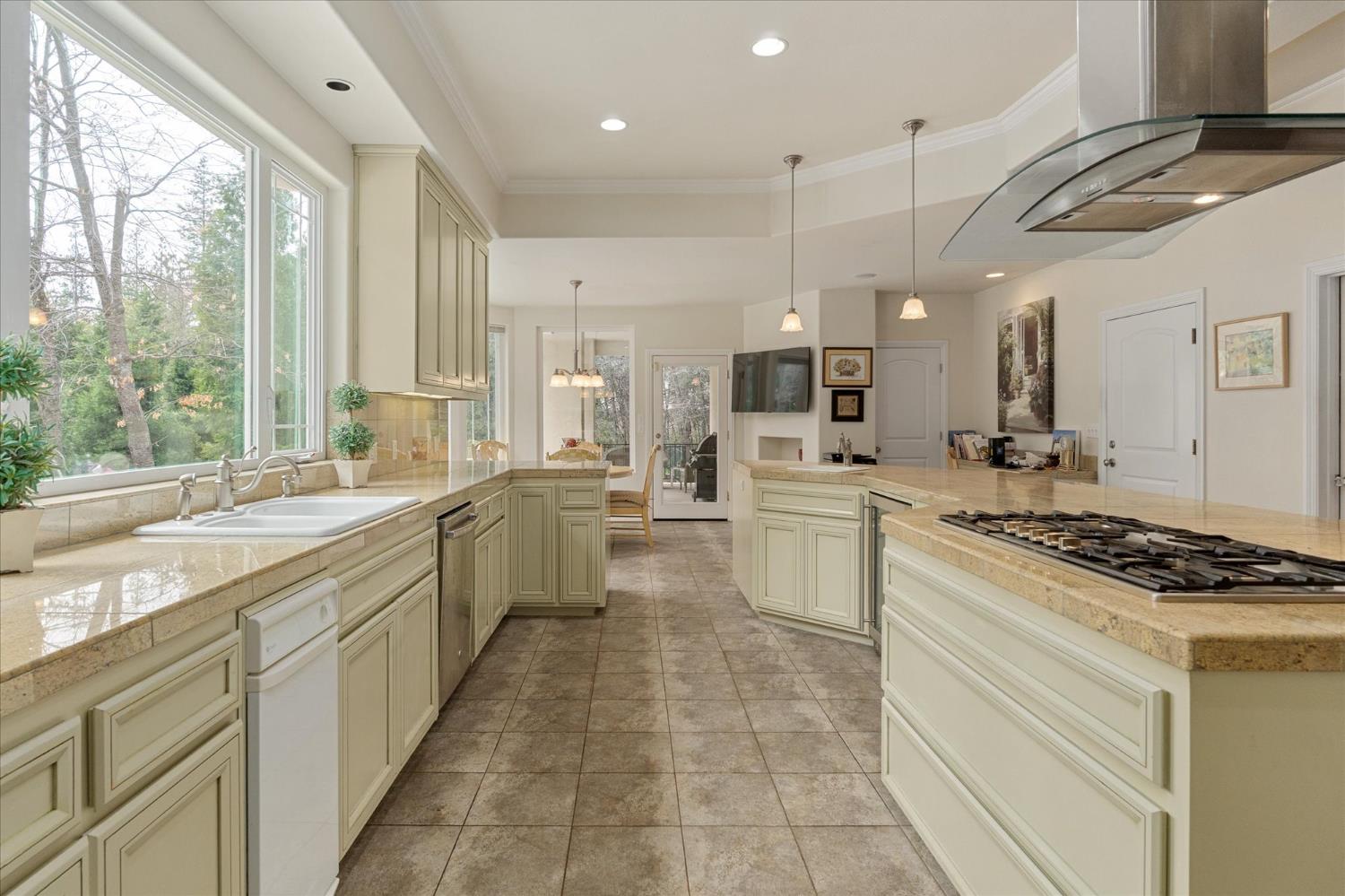 Arnold, California, 95223, United States, 3 Bedrooms Bedrooms, ,4 BathroomsBathrooms,Residential,Active,2035119