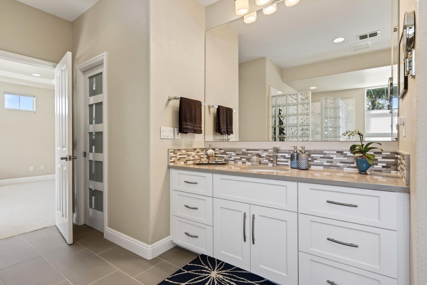 Davis, California, 95618, United States, 3 Bedrooms Bedrooms, ,4 BathroomsBathrooms,Residential,Active,2030523