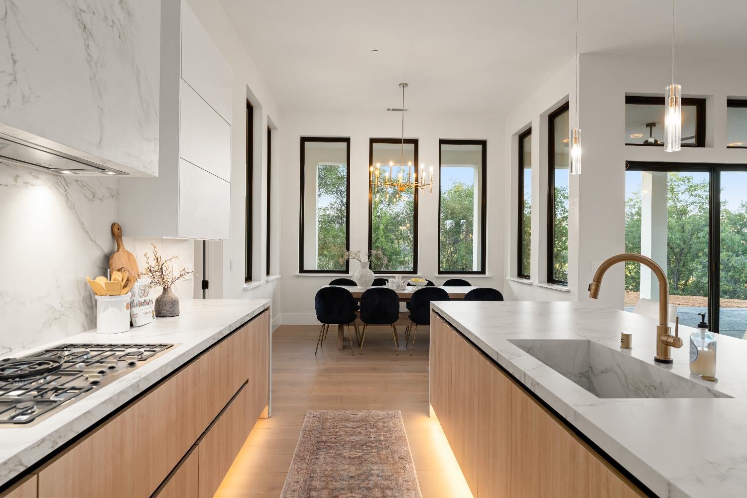 Newcastle, California, 95658, United States, 5 Bedrooms Bedrooms, ,5 BathroomsBathrooms,Residential,Active,1989749