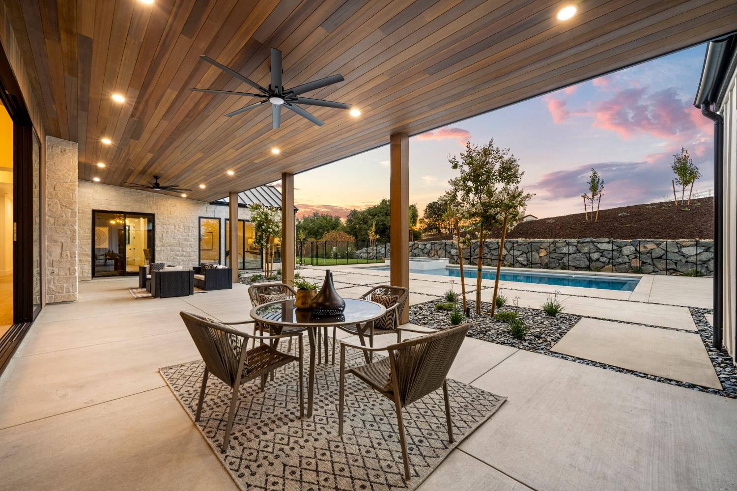 Newcastle, California, 95658, United States, 4 Bedrooms Bedrooms, ,6 BathroomsBathrooms,Residential,Active,1973288