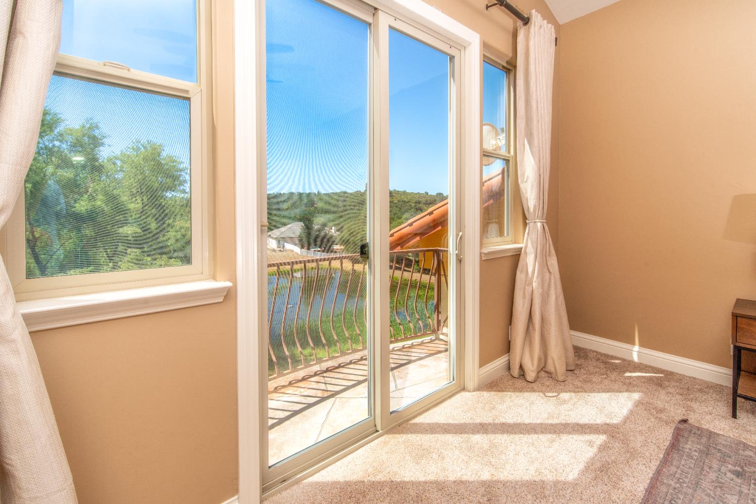 Shingle Springs, California, 95682, United States, ,4 BathroomsBathrooms,Residential,Active,1829887