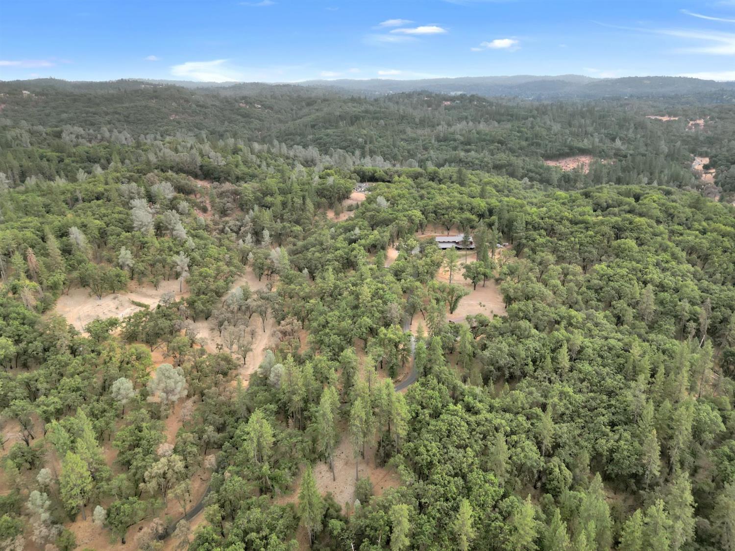 Grass Valley, California, 95949, United States, 4 Bedrooms Bedrooms, ,5 BathroomsBathrooms,Residential,Active,1941342