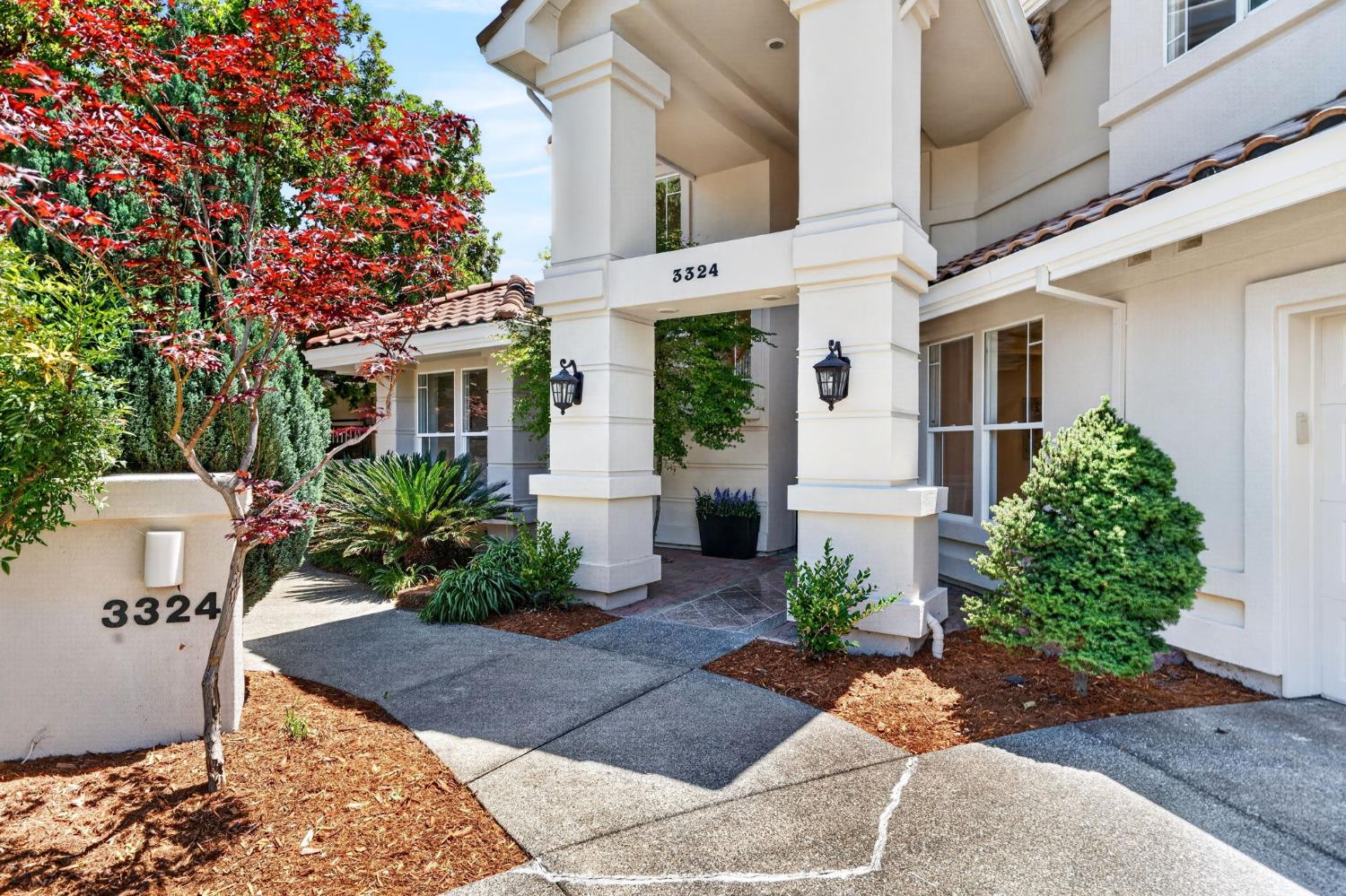 Davis, California, 95618, United States, 4 Bedrooms Bedrooms, ,3 BathroomsBathrooms,Residential,Pending,2045806