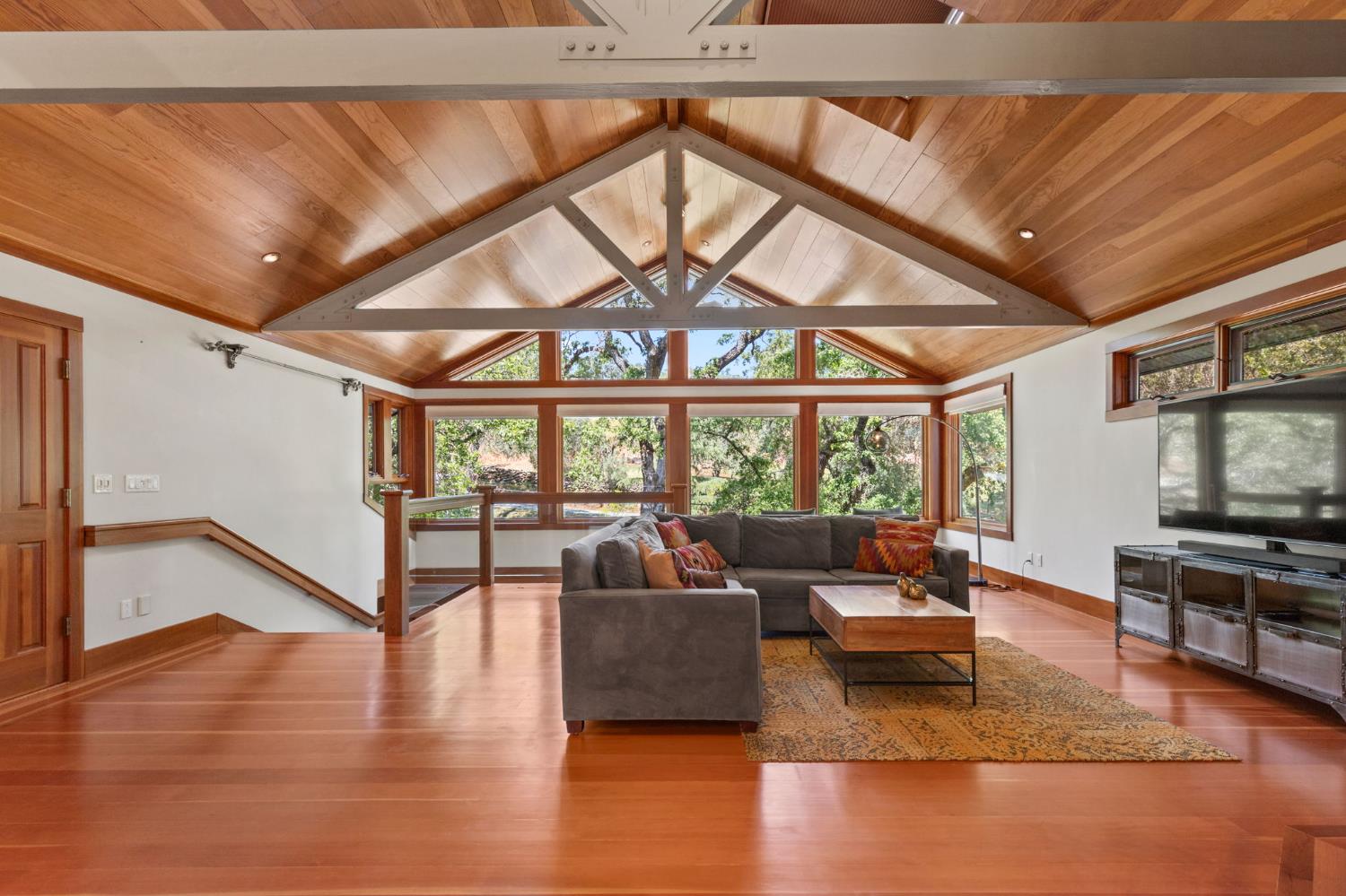 Sutter Creek, California, 95685, United States, 2 Bedrooms Bedrooms, ,4 BathroomsBathrooms,Residential,Active,2038151