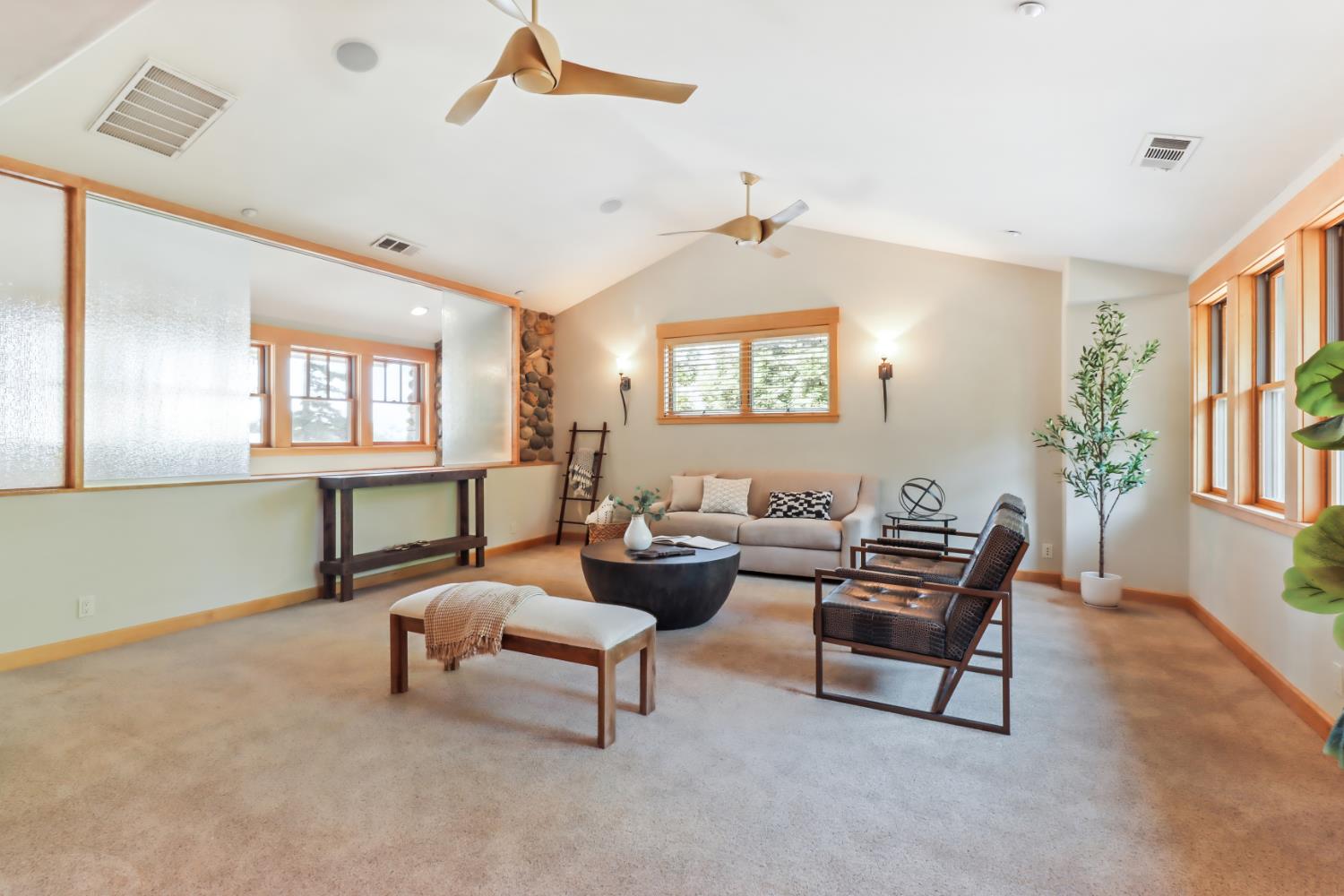 Davis, California, 95616, United States, ,5 BathroomsBathrooms,Residential,Active,1843441