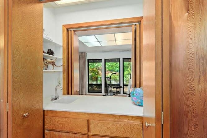 Sacramento, California, 95864, United States, 4 Bedrooms Bedrooms, ,3 BathroomsBathrooms,Residential,Active,1808144