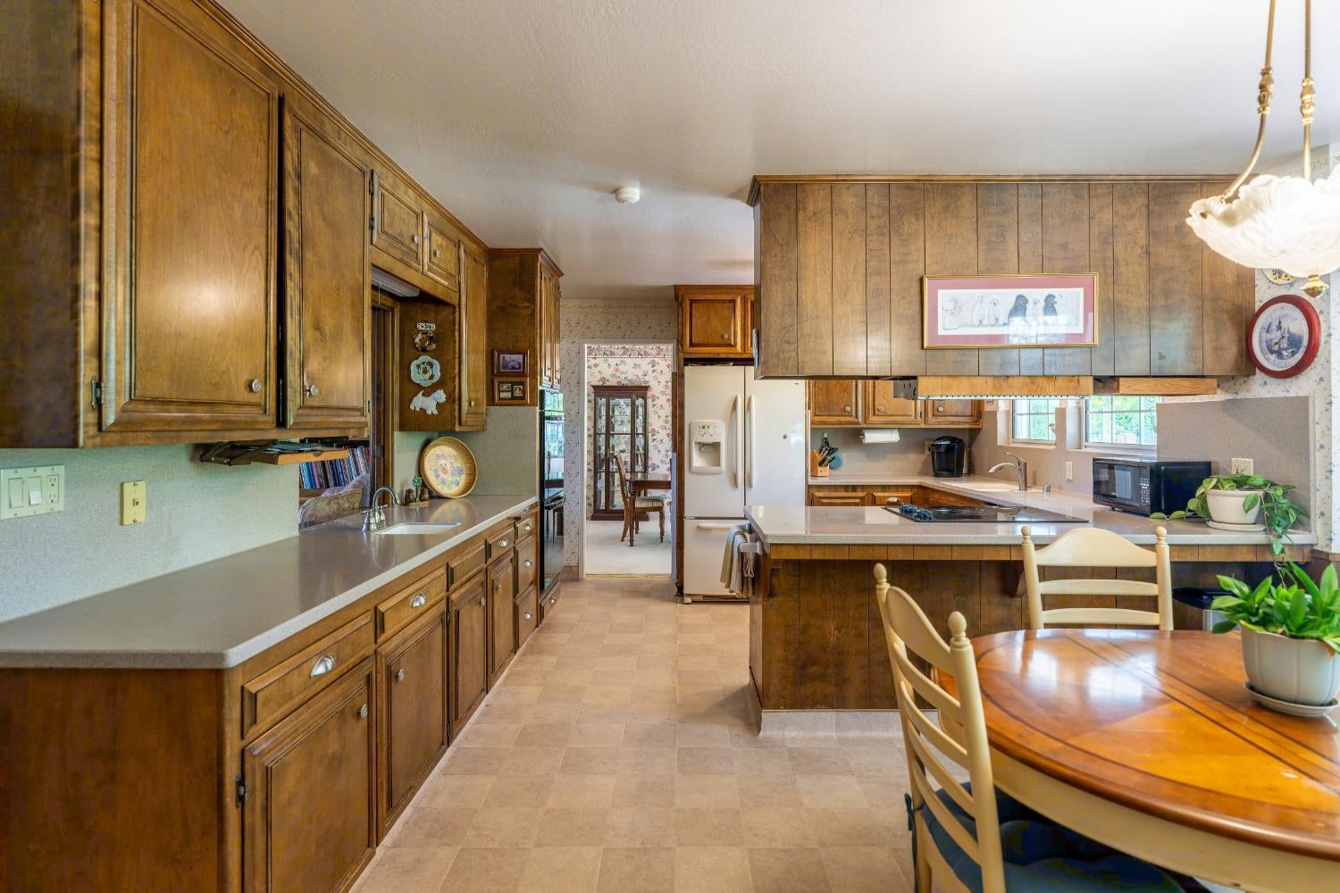 Woodland, California, 95695, United States, 5 Bedrooms Bedrooms, ,5 BathroomsBathrooms,Residential,Active,1907974