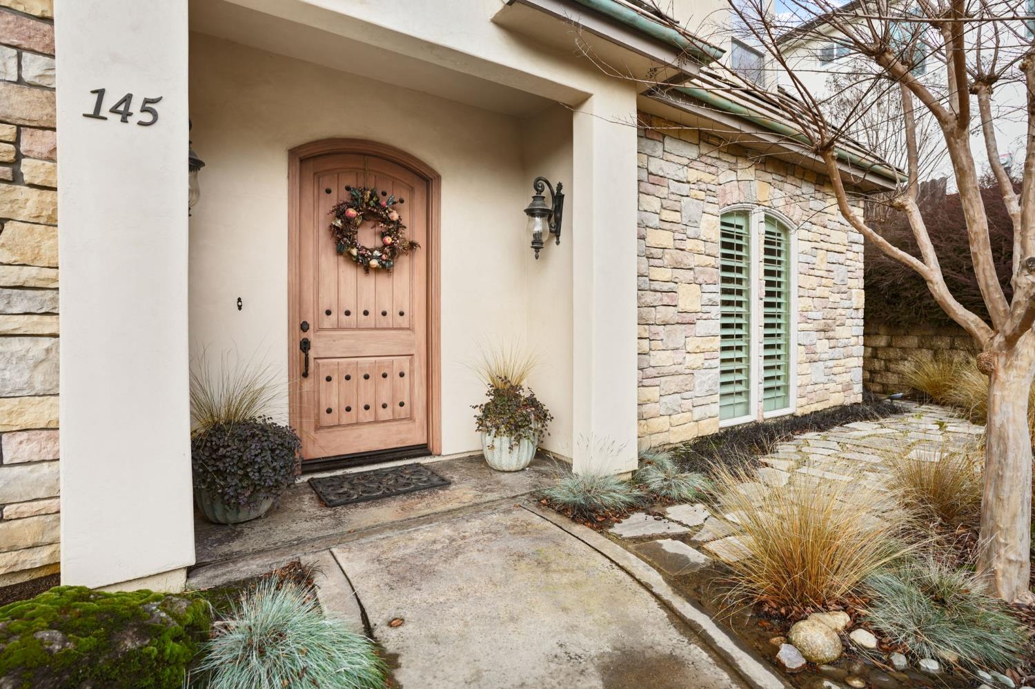 Folsom, California, 95630, United States, 4 Bedrooms Bedrooms, ,4 BathroomsBathrooms,Residential,Active,2008257