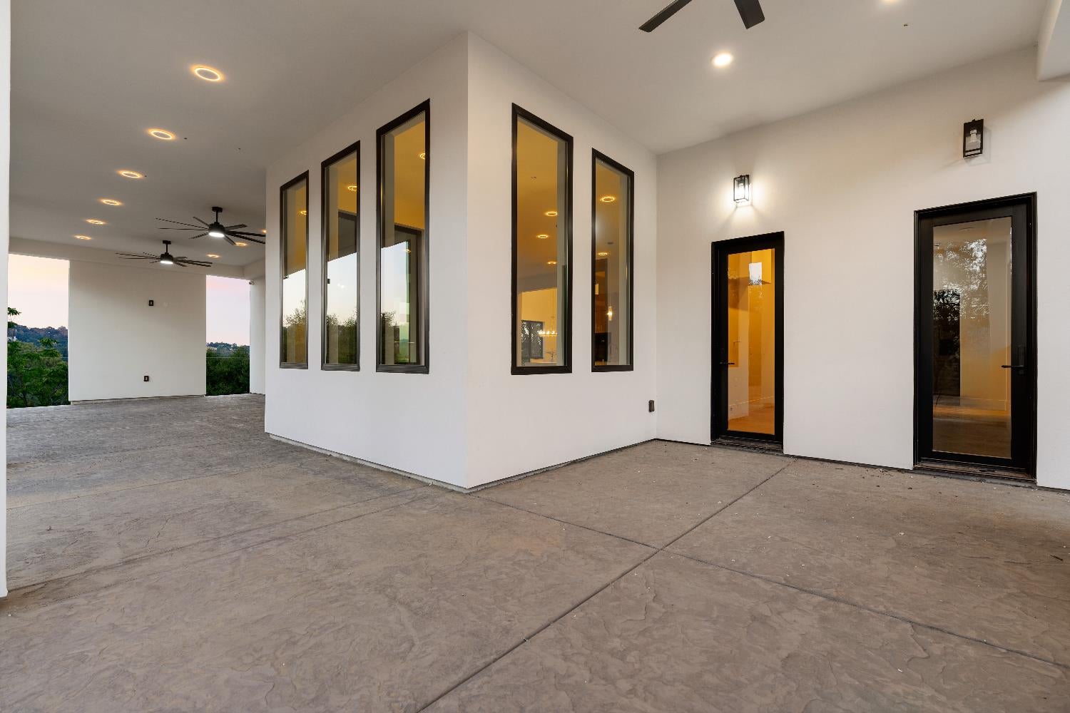 Newcastle, California, 95658, United States, 5 Bedrooms Bedrooms, ,5 BathroomsBathrooms,Residential,Active,1989749