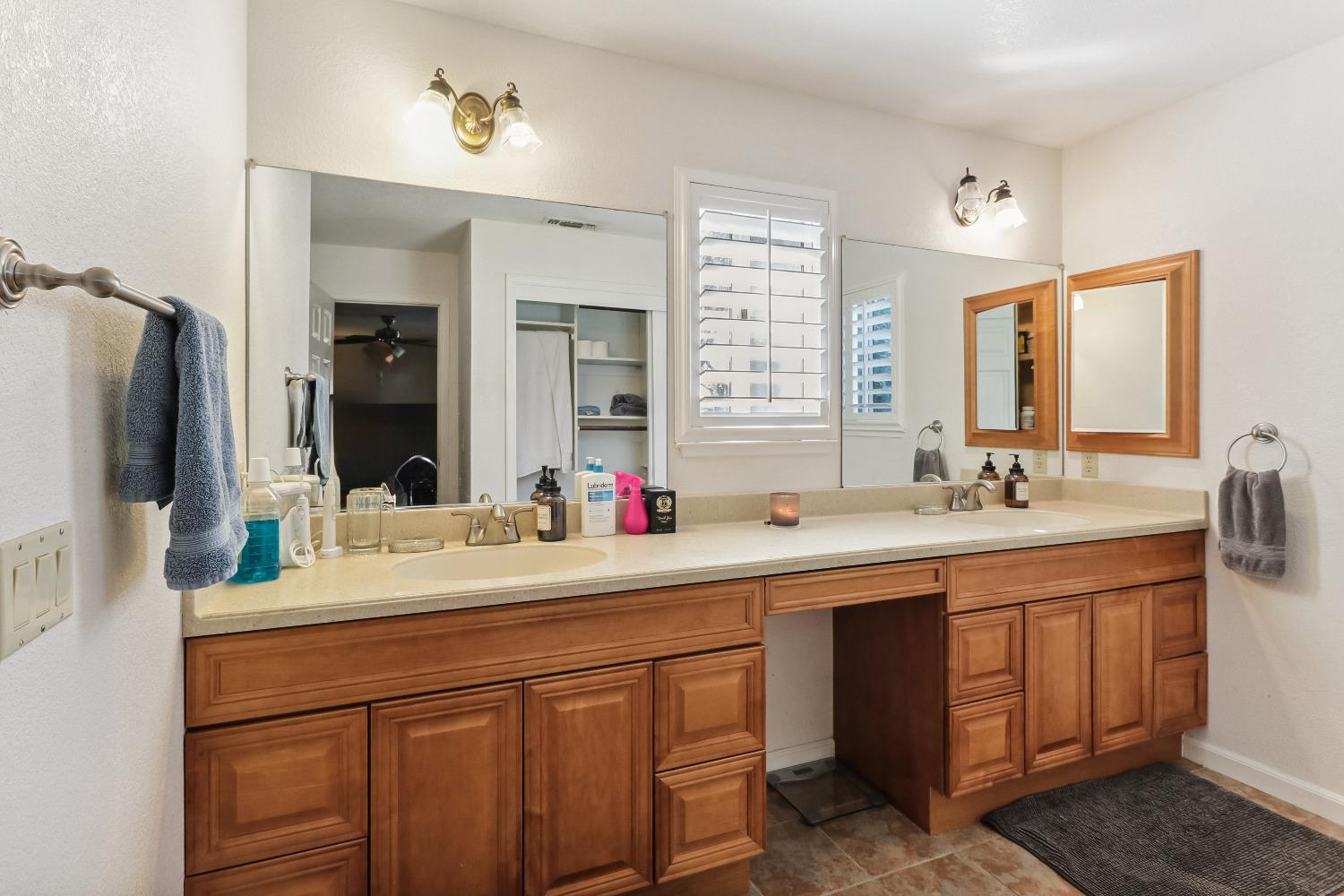 Woodland, California, 95695, United States, 4 Bedrooms Bedrooms, ,3 BathroomsBathrooms,Residential,Active,1929675