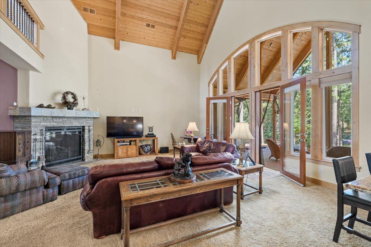 Nevada City, California, 95959, United States, 3 Bedrooms Bedrooms, ,4 BathroomsBathrooms,Residential,Active,1893237