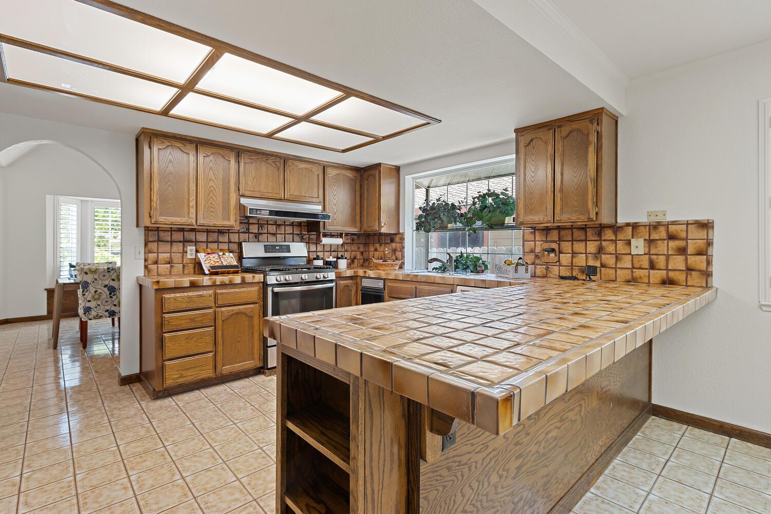 Davis, California, 95618, United States, 4 Bedrooms Bedrooms, ,3 BathroomsBathrooms,Residential,Active,1914765