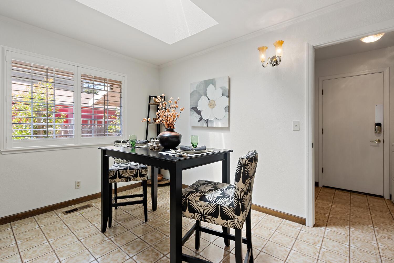 Davis, California, 95618, United States, 4 Bedrooms Bedrooms, ,3 BathroomsBathrooms,Residential,Active,1914765