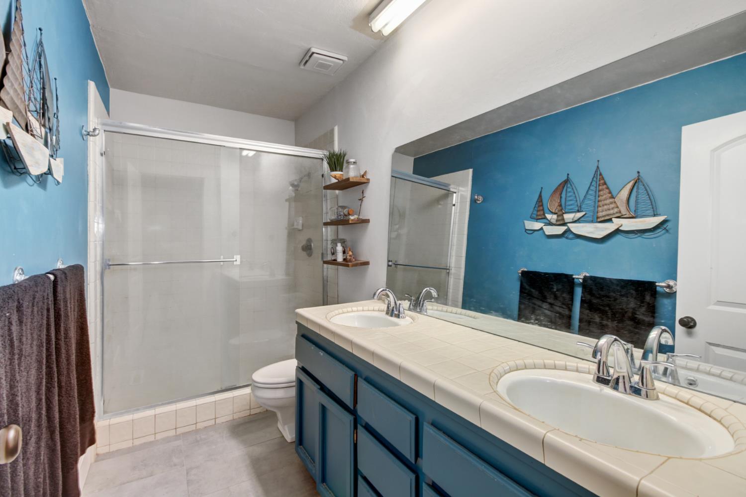 Carmichael, California, 95608, United States, 5 Bedrooms Bedrooms, ,4 BathroomsBathrooms,Residential,Active,1952048