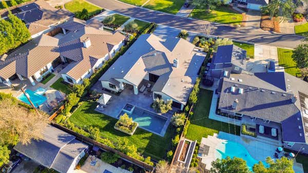 3321 SIERRA OAKS DR, SACRAMENTO, CA 95864, photo 3 of 93