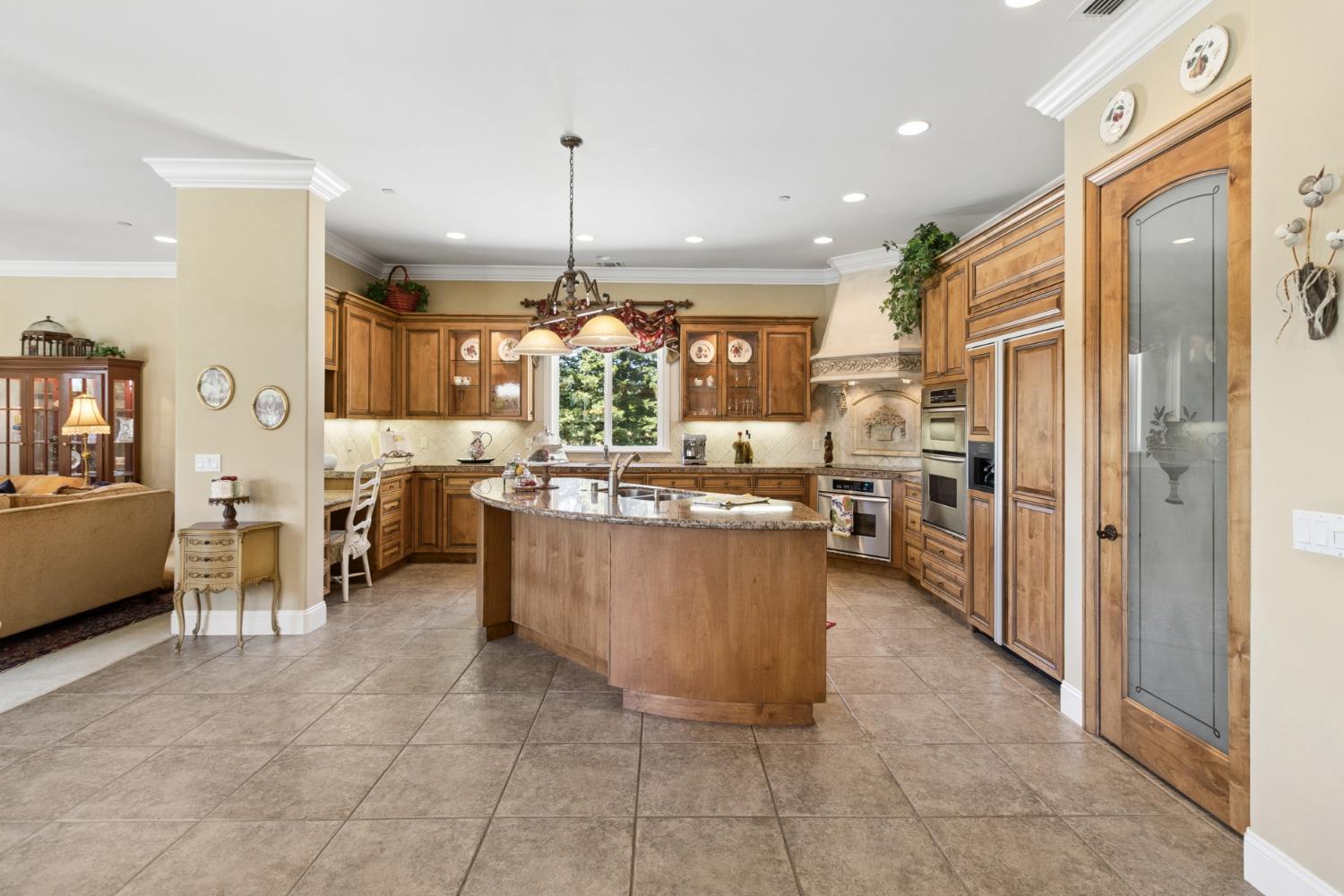 Sacramento, California, 95830, United States, 4 Bedrooms Bedrooms, ,4 BathroomsBathrooms,Residential,Active,2045041