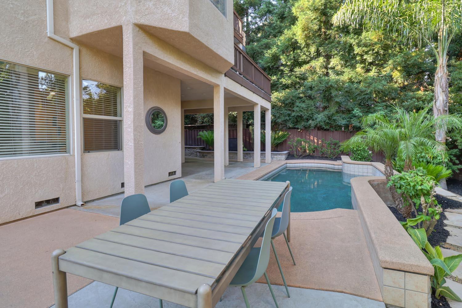 Carmichael, California, 95608, United States, 5 Bedrooms Bedrooms, ,5 BathroomsBathrooms,Residential,Active,1927677