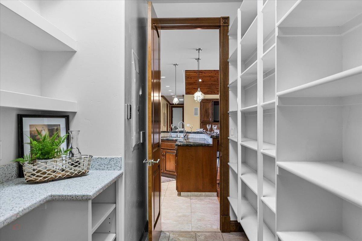 Ripon, California, 95366, United States, 3 Bedrooms Bedrooms, ,5 BathroomsBathrooms,Residential,Active,1808206