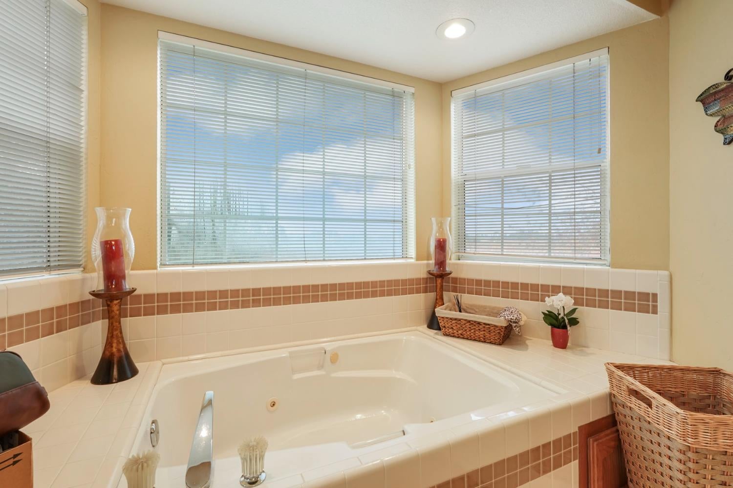 Lodi, California, 95240, United States, 3 Bedrooms Bedrooms, ,3 BathroomsBathrooms,Residential,Active,2001349