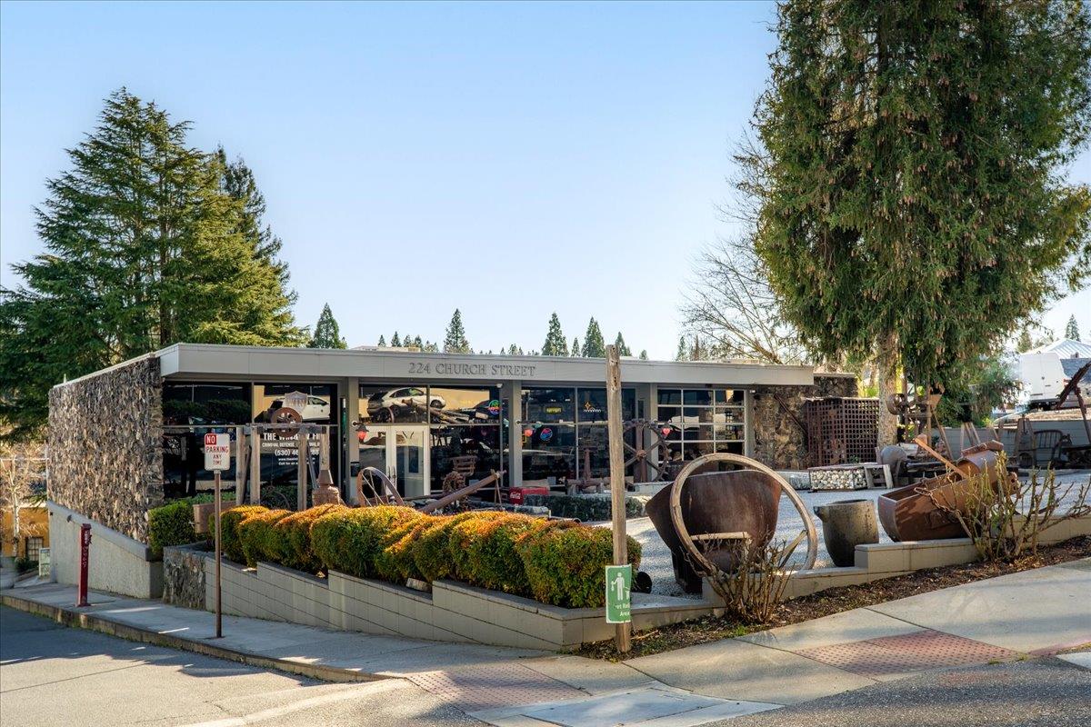 Nevada City, California, 95959, United States, 7 Bedrooms Bedrooms, ,5 BathroomsBathrooms,Residential,Active,2011864