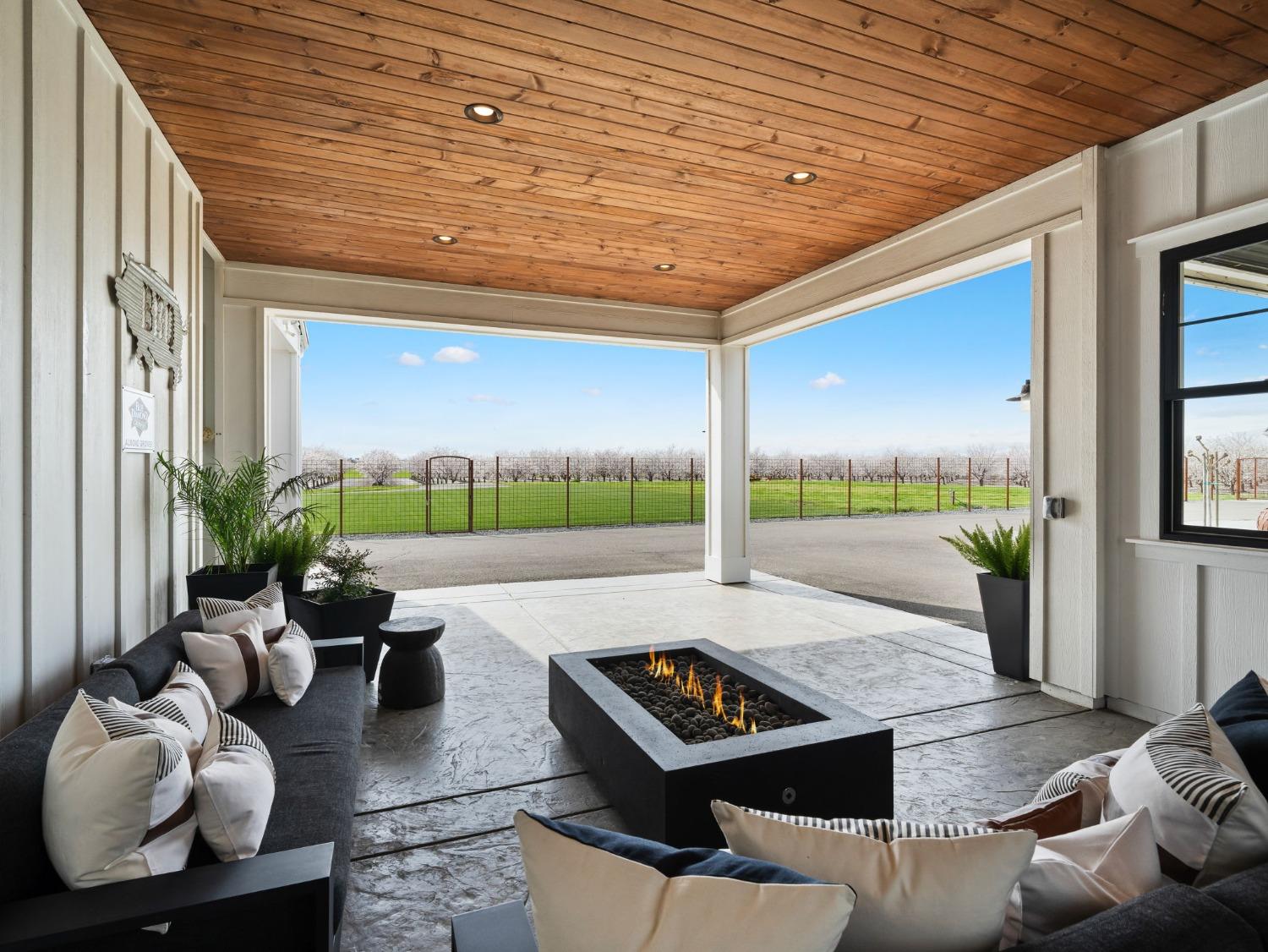 Davis, California, 95616, United States, ,3 BathroomsBathrooms,Residential,Active,1808296