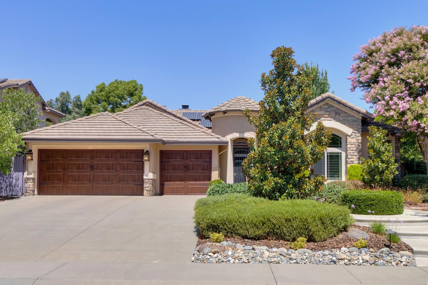 West Sacramento, California, 95605, United States, 4 Bedrooms Bedrooms, ,3 BathroomsBathrooms,Residential,Active,1929784