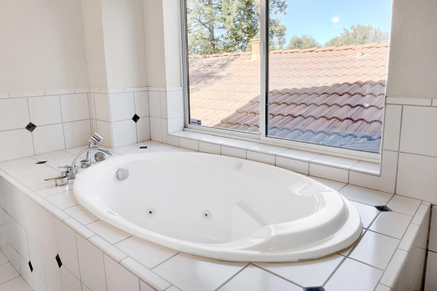 Davis, California, 95618, United States, 5 Bedrooms Bedrooms, ,4 BathroomsBathrooms,Residential,Active,1960157