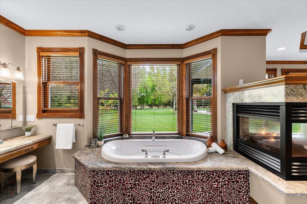 Ripon, California, 95366, United States, 3 Bedrooms Bedrooms, ,5 BathroomsBathrooms,Residential,Active,1808206