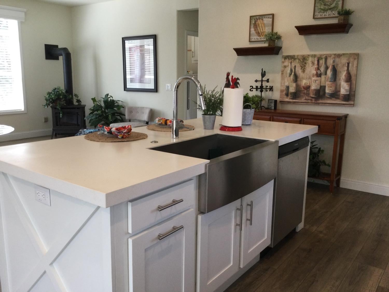 Pollock Pines, California, 95726, United States, 4 Bedrooms Bedrooms, ,3 BathroomsBathrooms,Residential,Active,1880012